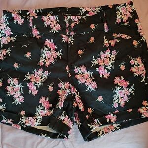 Torrid Shorts Womens Size 16 Black Floral NWOT Sateen $44.90 Retail NEW Stretch